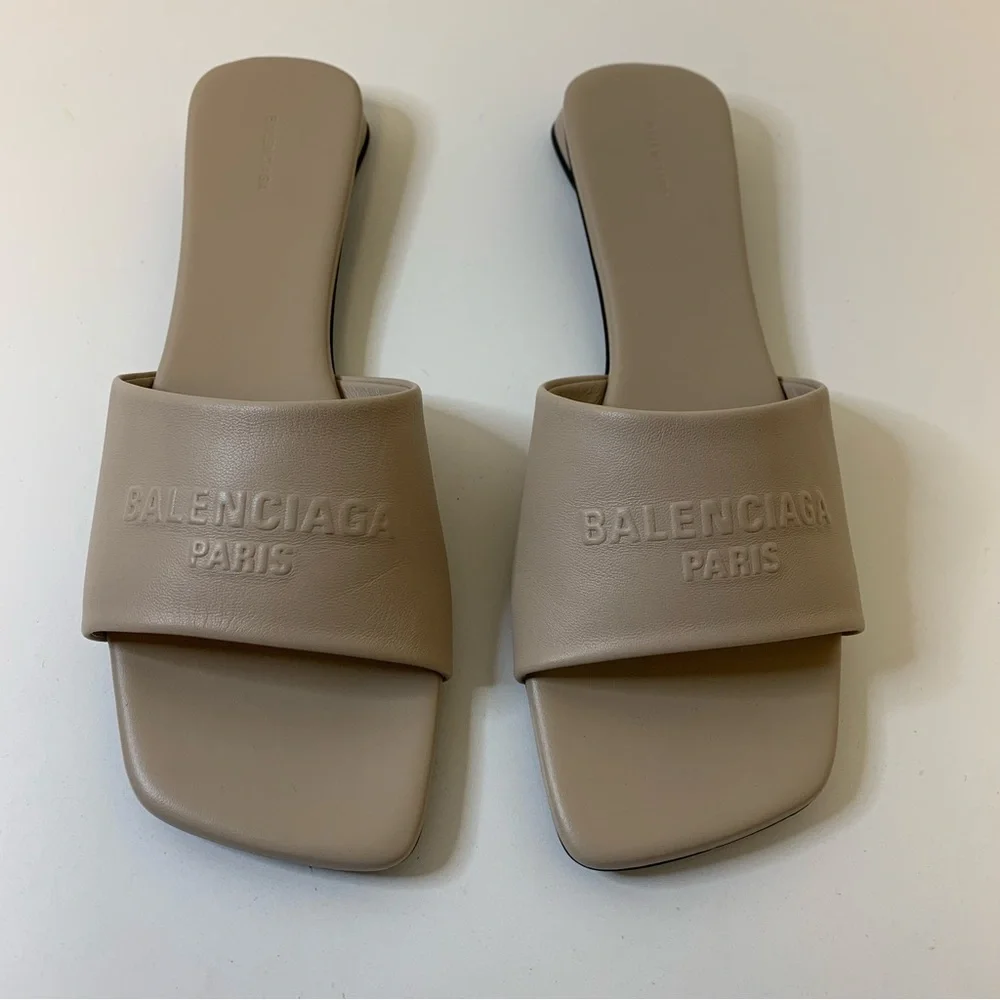Balenciaga Duty Free Embossed Logo Leather Flat Slide Sandal Nude NWT 40 FR